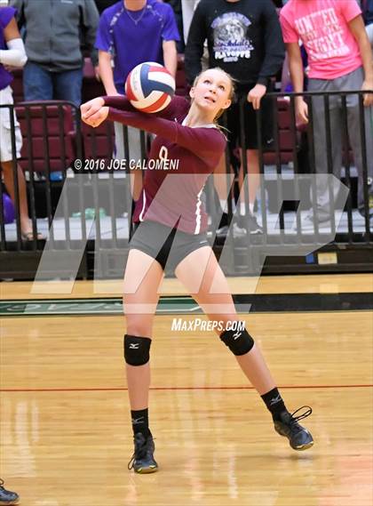 Thumbnail 2 in Johnson City vs Stockdale (Class 3A Second Round) photogallery.