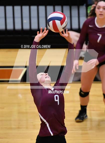 Thumbnail 3 in Johnson City vs Stockdale (Class 3A Second Round) photogallery.