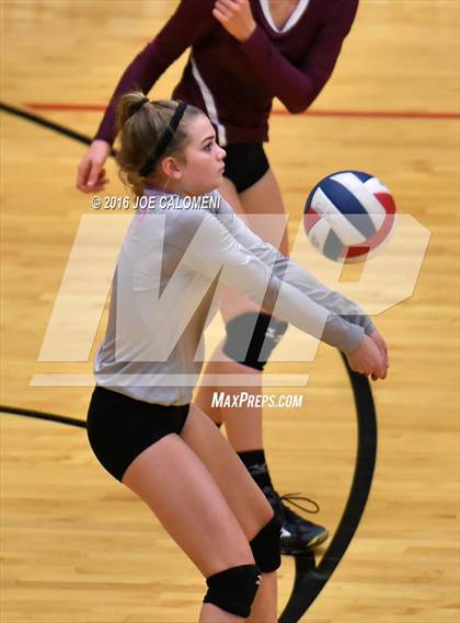 Thumbnail 2 in Johnson City vs Stockdale (Class 3A Second Round) photogallery.