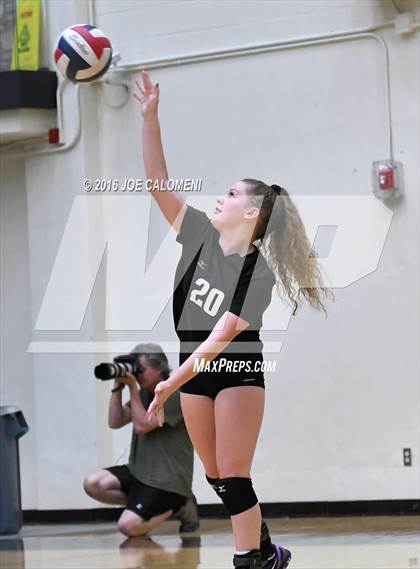 Thumbnail 2 in Johnson City vs Stockdale (Class 3A Second Round) photogallery.