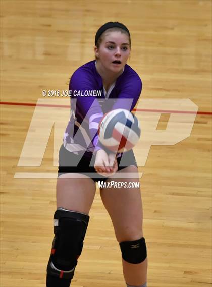 Thumbnail 2 in Johnson City vs Stockdale (Class 3A Second Round) photogallery.