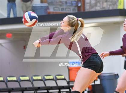 Thumbnail 2 in Johnson City vs Stockdale (Class 3A Second Round) photogallery.