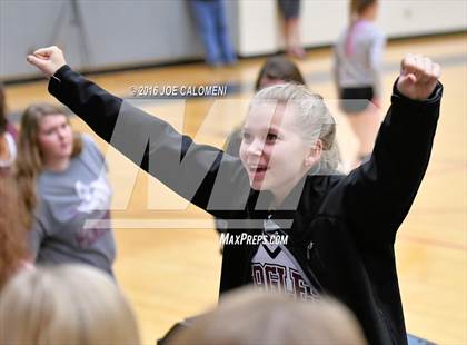 Thumbnail 3 in Johnson City vs Stockdale (Class 3A Second Round) photogallery.