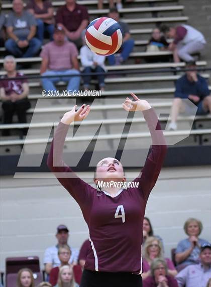 Thumbnail 1 in Johnson City vs Stockdale (Class 3A Second Round) photogallery.