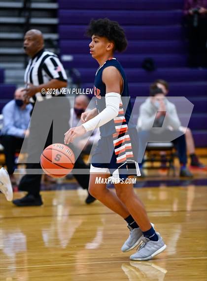Thumbnail 3 in Clarke County vs. Strasburg photogallery.