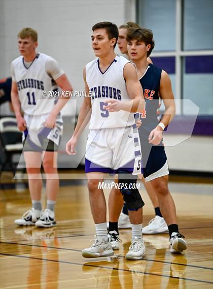 Thumbnail 1 in Clarke County vs. Strasburg photogallery.