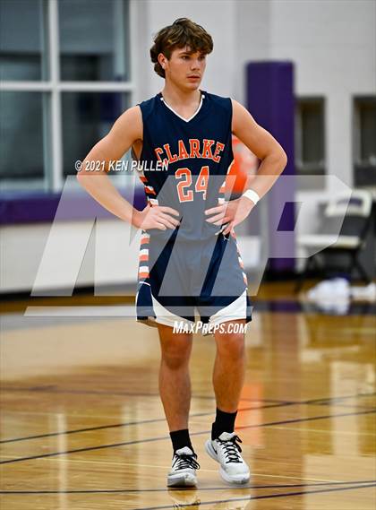 Thumbnail 2 in Clarke County vs. Strasburg photogallery.