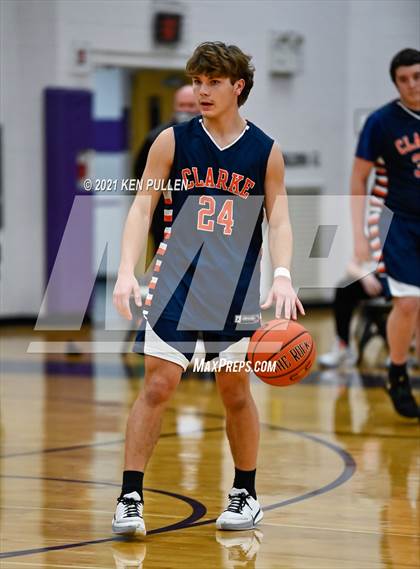 Thumbnail 3 in Clarke County vs. Strasburg photogallery.