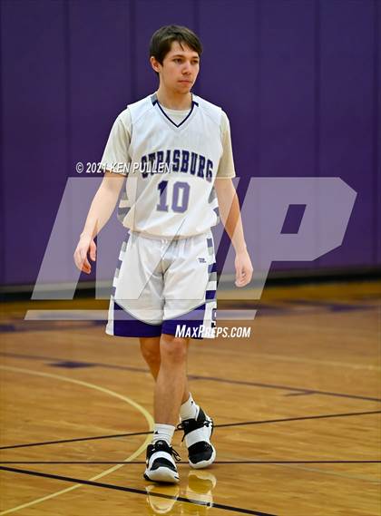 Thumbnail 3 in Clarke County vs. Strasburg photogallery.