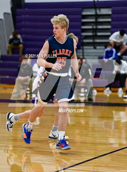 Thumbnail 3 in Clarke County vs. Strasburg photogallery.
