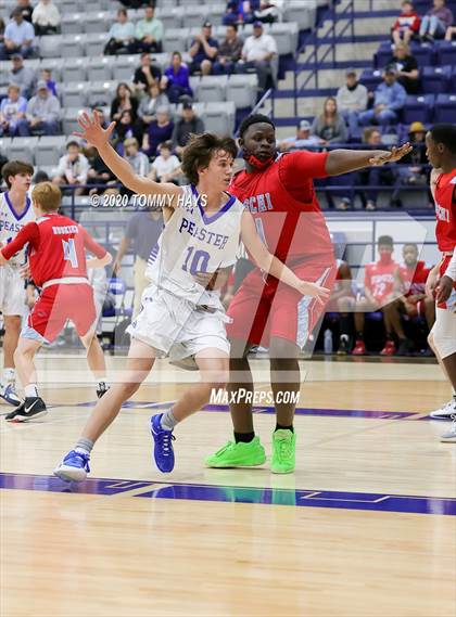 Thumbnail 1 in Hirschi @ Peaster photogallery.