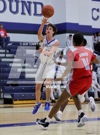 Thumbnail 1 in Hirschi @ Peaster photogallery.