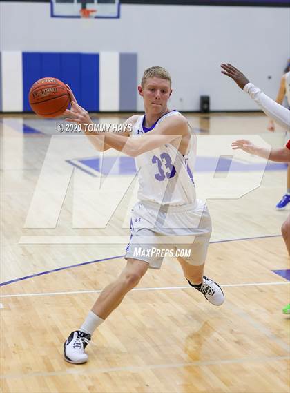 Thumbnail 3 in Hirschi @ Peaster photogallery.