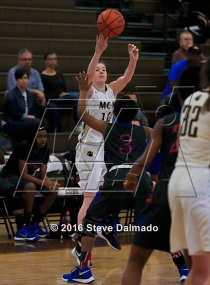 Thumbnail 2 in Evangel vs Mt. Carmel (LHSAA Class 5A 1st Round Playoff) photogallery.