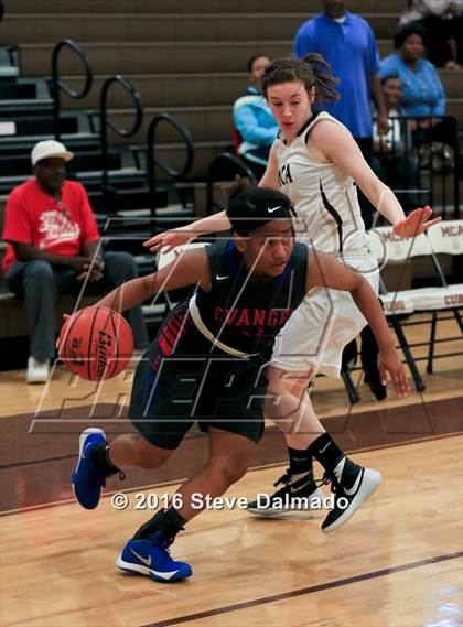 Thumbnail 1 in Evangel vs Mt. Carmel (LHSAA Class 5A 1st Round Playoff) photogallery.