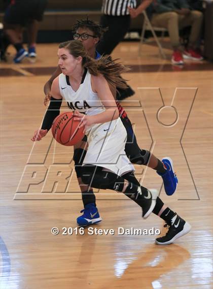 Thumbnail 1 in Evangel vs Mt. Carmel (LHSAA Class 5A 1st Round Playoff) photogallery.