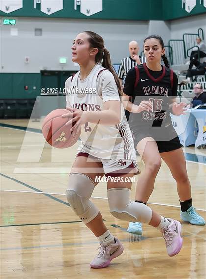 Thumbnail 2 in Elmira vs. Albertus Magnus (NYSPHSAA Class AAA Regional Semifinal) photogallery.