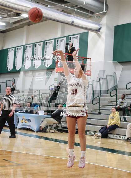 Thumbnail 1 in Elmira vs. Albertus Magnus (NYSPHSAA Class AAA Regional Semifinal) photogallery.
