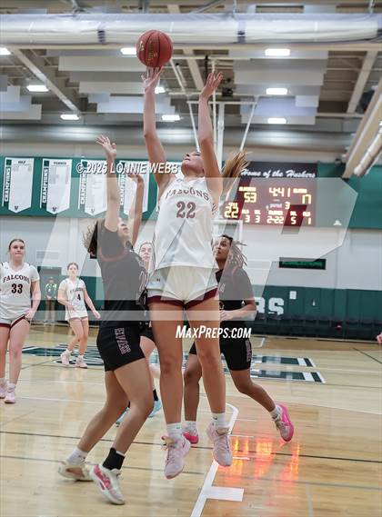 Thumbnail 3 in Elmira vs. Albertus Magnus (NYSPHSAA Class AAA Regional Semifinal) photogallery.