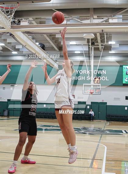 Thumbnail 2 in Elmira vs. Albertus Magnus (NYSPHSAA Class AAA Regional Semifinal) photogallery.