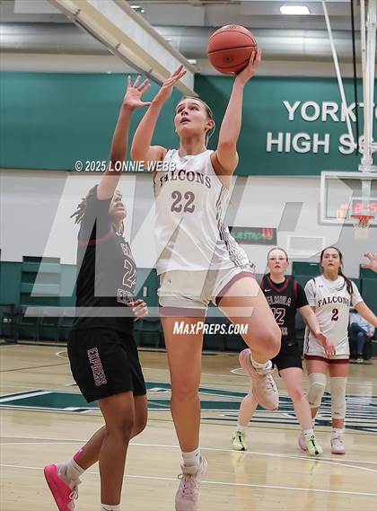 Thumbnail 3 in Elmira vs. Albertus Magnus (NYSPHSAA Class AAA Regional Semifinal) photogallery.