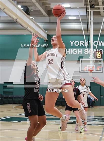 Thumbnail 1 in Elmira vs. Albertus Magnus (NYSPHSAA Class AAA Regional Semifinal) photogallery.