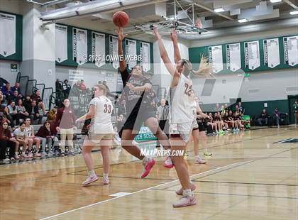 Thumbnail 2 in Elmira vs. Albertus Magnus (NYSPHSAA Class AAA Regional Semifinal) photogallery.