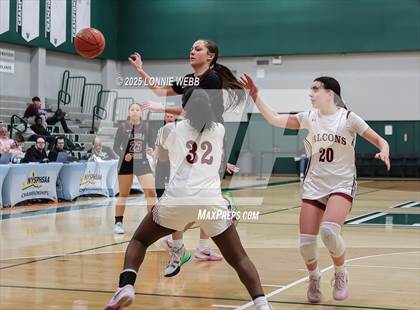 Thumbnail 2 in Elmira vs. Albertus Magnus (NYSPHSAA Class AAA Regional Semifinal) photogallery.