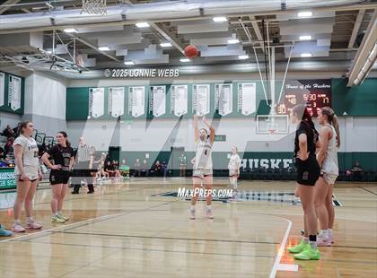 Thumbnail 3 in Elmira vs. Albertus Magnus (NYSPHSAA Class AAA Regional Semifinal) photogallery.