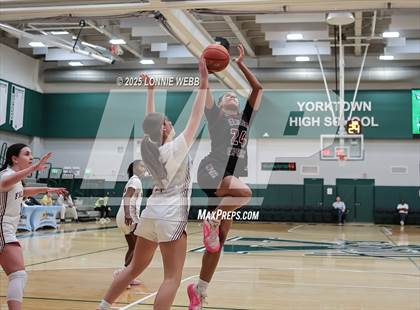 Thumbnail 1 in Elmira vs. Albertus Magnus (NYSPHSAA Class AAA Regional Semifinal) photogallery.