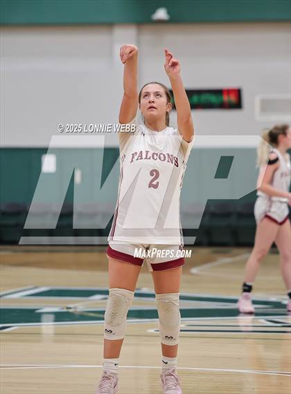 Thumbnail 2 in Elmira vs. Albertus Magnus (NYSPHSAA Class AAA Regional Semifinal) photogallery.