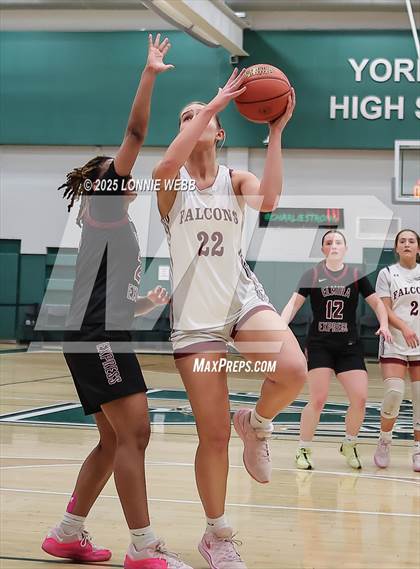 Thumbnail 2 in Elmira vs. Albertus Magnus (NYSPHSAA Class AAA Regional Semifinal) photogallery.