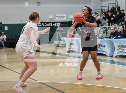 Thumbnail 1 in Elmira vs. Albertus Magnus (NYSPHSAA Class AAA Regional Semifinal) photogallery.