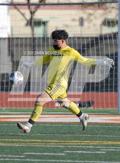 Thumbnail 2 in Brophy College Prep vs. San Luis (AIA 6A Final) photogallery.