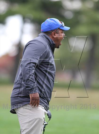 Thumbnail 2 in DeMatha @ Archbishop Carroll photogallery.