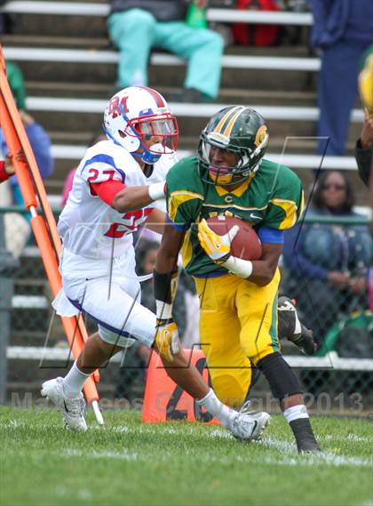 Thumbnail 1 in DeMatha @ Archbishop Carroll photogallery.