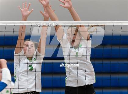Thumbnail 2 in Charleston Catholic @ Hoover photogallery.
