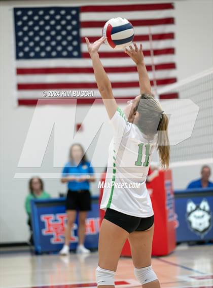 Thumbnail 1 in Charleston Catholic @ Hoover photogallery.