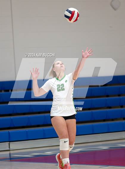 Thumbnail 2 in Charleston Catholic @ Hoover photogallery.