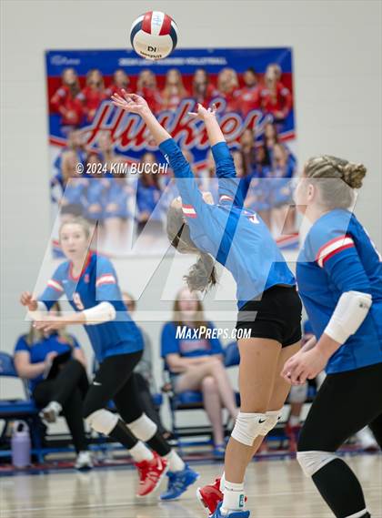 Thumbnail 2 in Charleston Catholic @ Hoover photogallery.