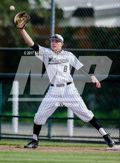 Thumbnail 2 in Harvard-Westlake vs  Newbury Park photogallery.