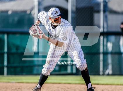 Thumbnail 3 in Harvard-Westlake vs  Newbury Park photogallery.