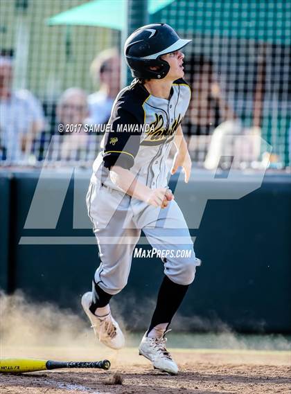 Thumbnail 3 in Harvard-Westlake vs  Newbury Park photogallery.