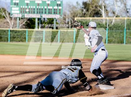Thumbnail 3 in Harvard-Westlake vs  Newbury Park photogallery.
