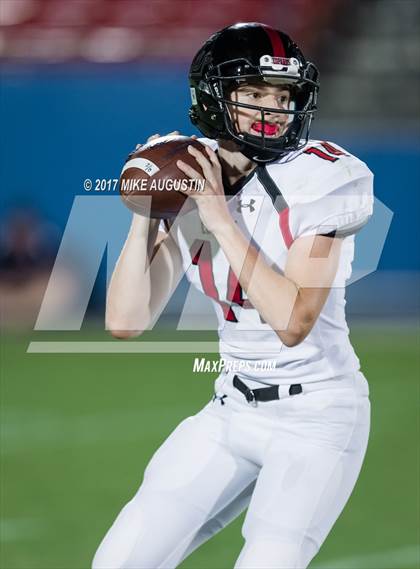 Thumbnail 3 in Lovejoy @ Wakeland photogallery.