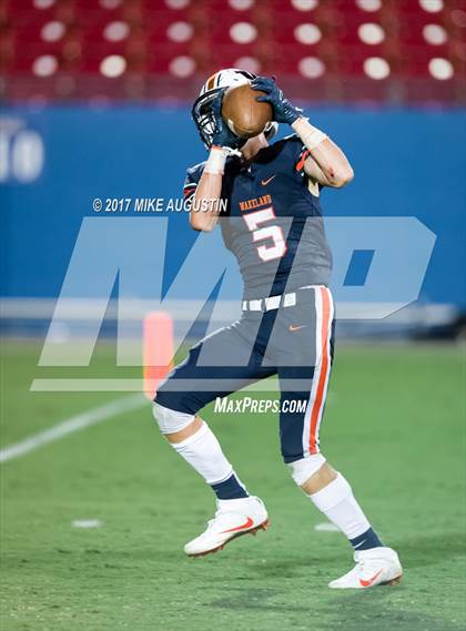 Thumbnail 3 in Lovejoy @ Wakeland photogallery.