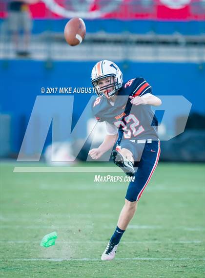 Thumbnail 3 in Lovejoy @ Wakeland photogallery.