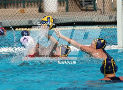 Thumbnail 2 in St. Ignatius College Preparatory vs Leland (Saint Francis Invitational) photogallery.