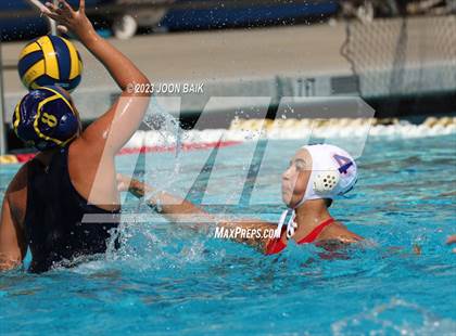 Thumbnail 2 in St. Ignatius College Preparatory vs Leland (Saint Francis Invitational) photogallery.