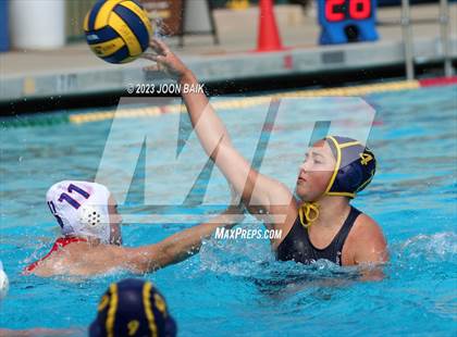 Thumbnail 1 in St. Ignatius College Preparatory vs Leland (Saint Francis Invitational) photogallery.